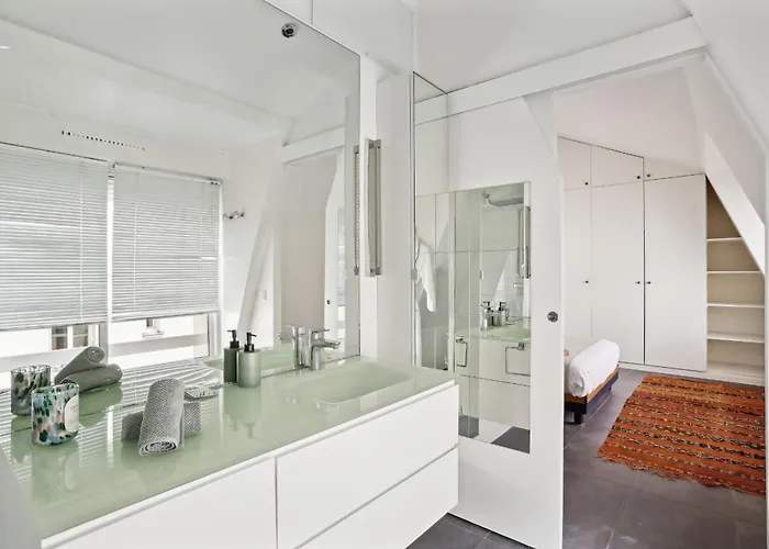 Bastille & Nation - Cityapartmentstay *